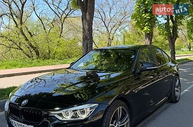 Седан BMW 3 Series 2015 в Могилев-Подольске