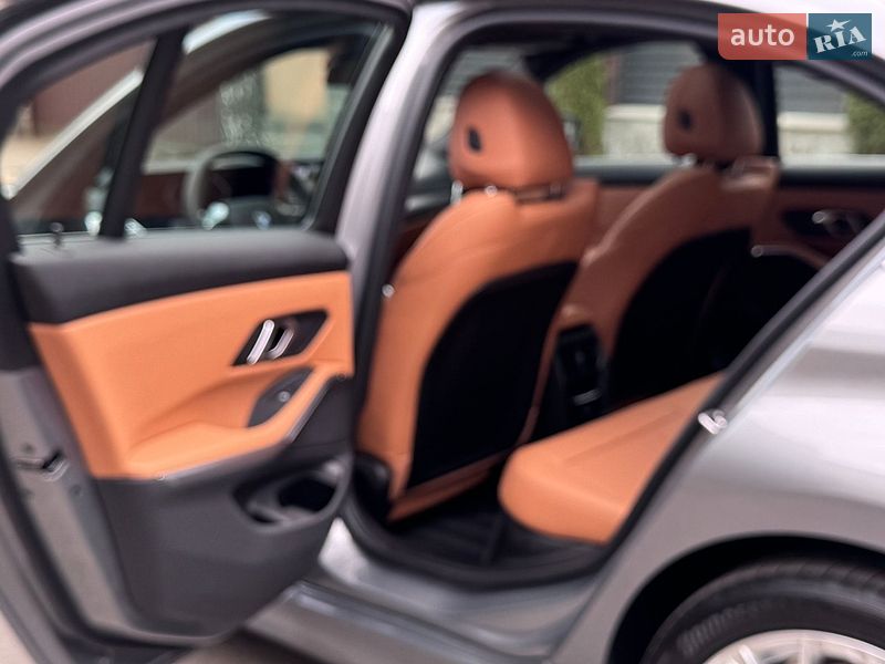Седан BMW 3 Series 2025 в Киеве