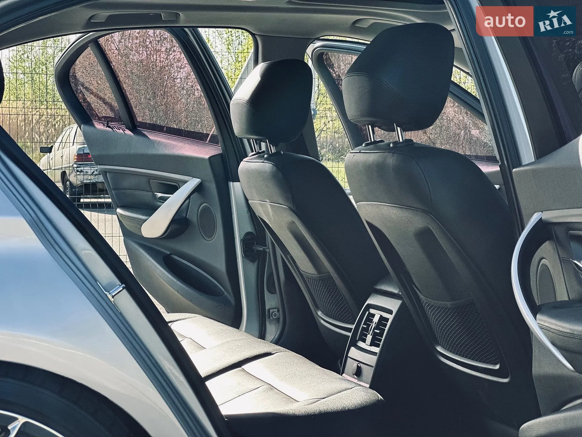 2012 BMW 3er - мініатюра 18