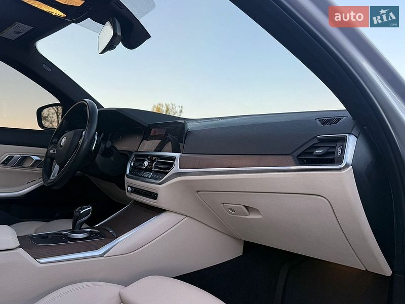 Седан BMW 3 Series 2019 в Трускавце