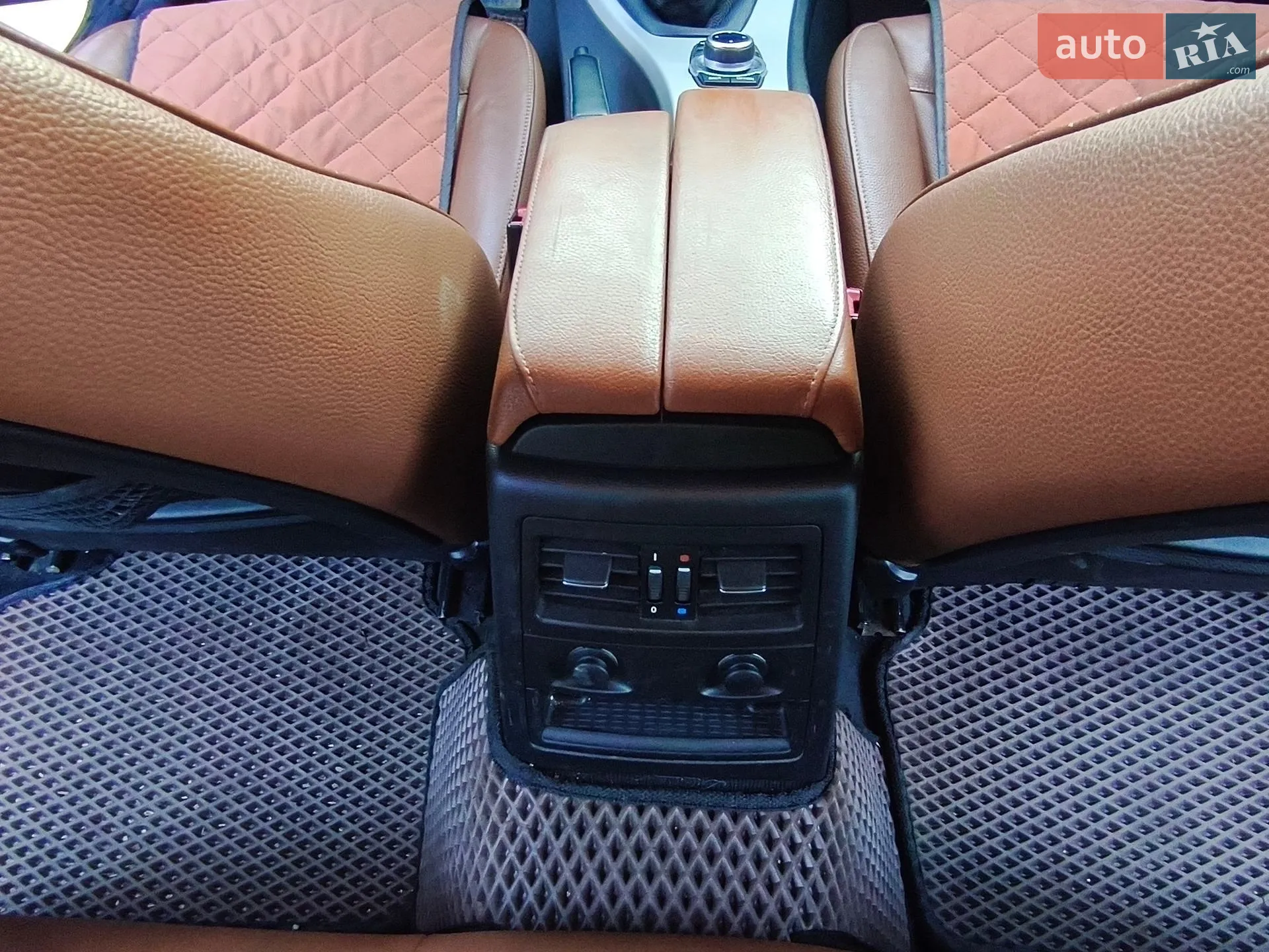 2010 BMW 3er - мініатюра 8