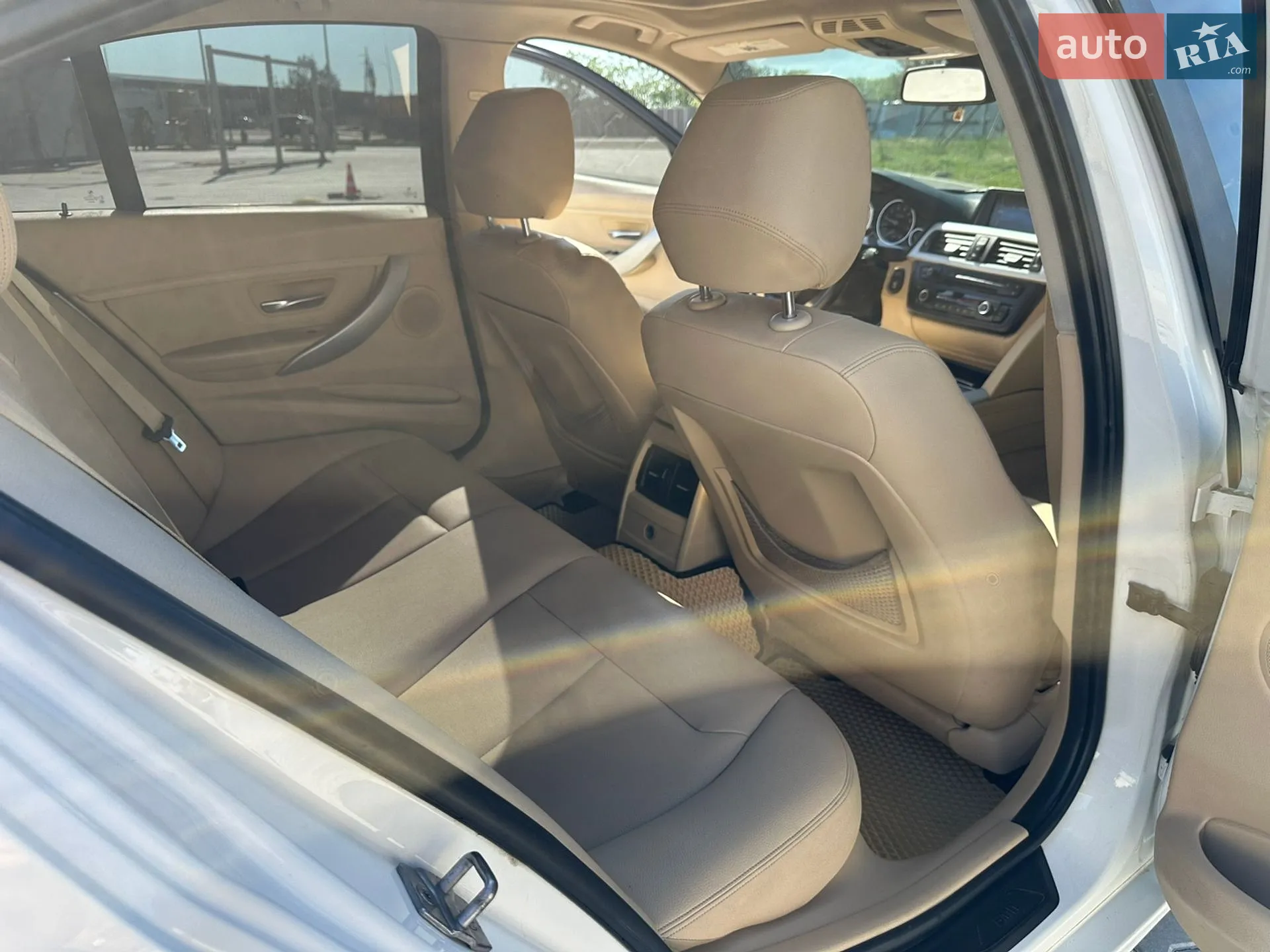 2012 BMW 3er - мініатюра 9