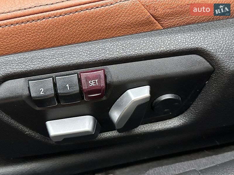 Седан BMW 3 Series 2016 в Киеве