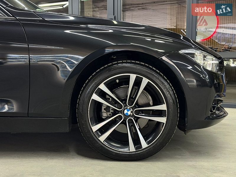 Седан BMW 3 Series 2018 в Одессе