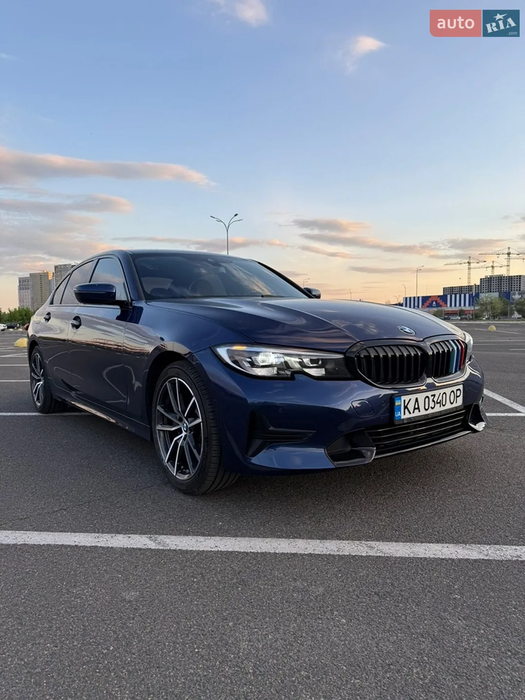 BMW 3 Series 2019 VIN 3MW5R1J00L8B13552 фото оголошення 3 з 5