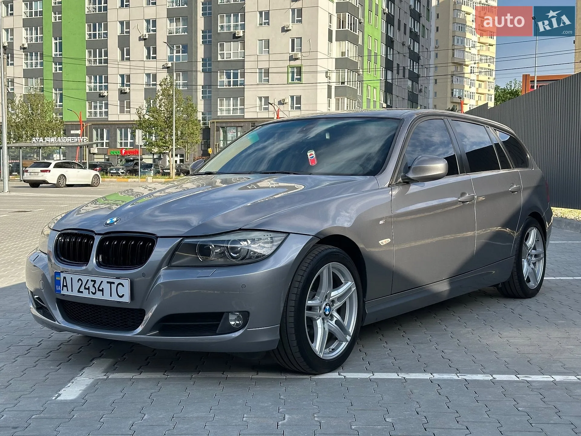 2010 BMW 3er - мініатюра 6