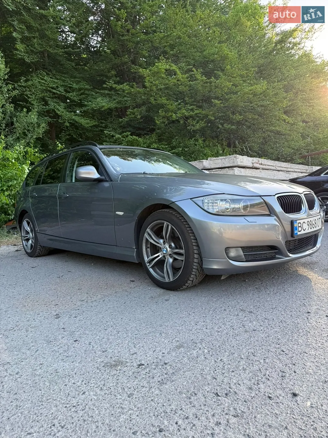 BMW 3 Series 2009 VIN WBAUW710X0A602399 фото оголошення 2 з 21