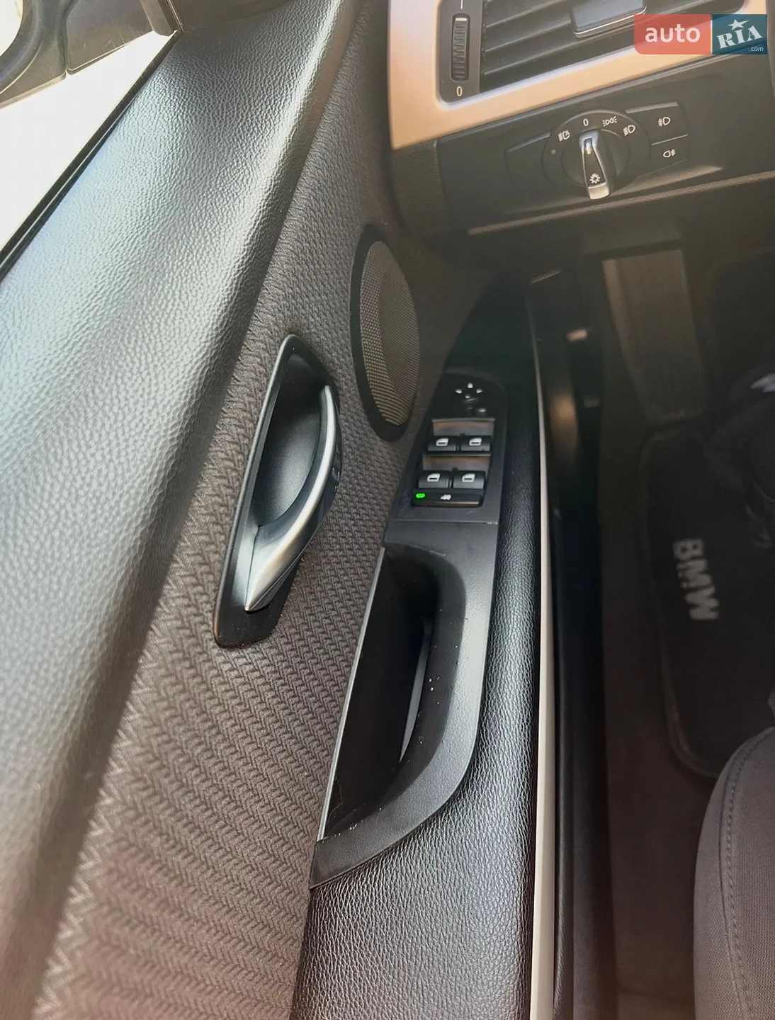 BMW 3 Series 2009 VIN WBAUW710X0A602399 фото оголошення 15 з 21