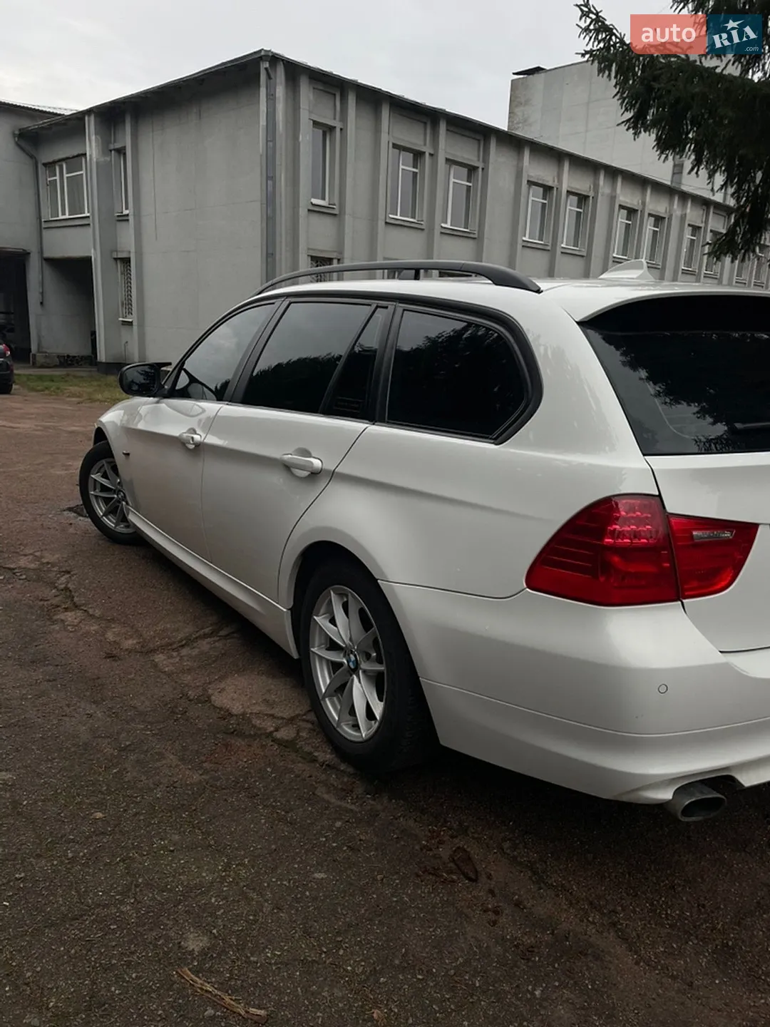 2010 BMW 3er - мініатюра 19