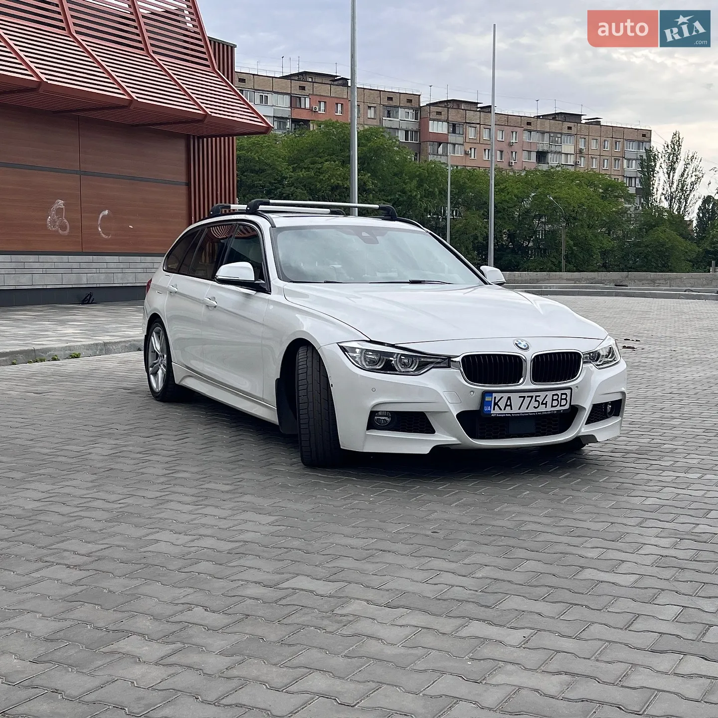 BMW 3 Series 2016 VIN WBA8J1C59GK710989 фото оголошення 6 з 33
