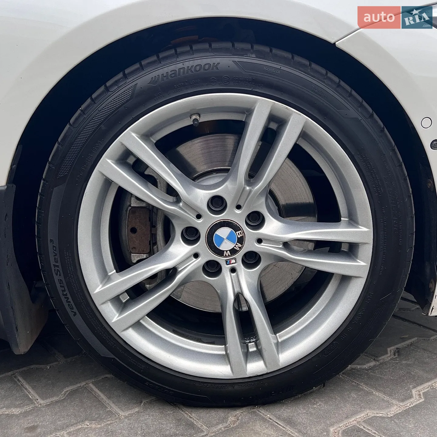 BMW 3 Series 2016 VIN WBA8J1C59GK710989 фото оголошення 13 з 33