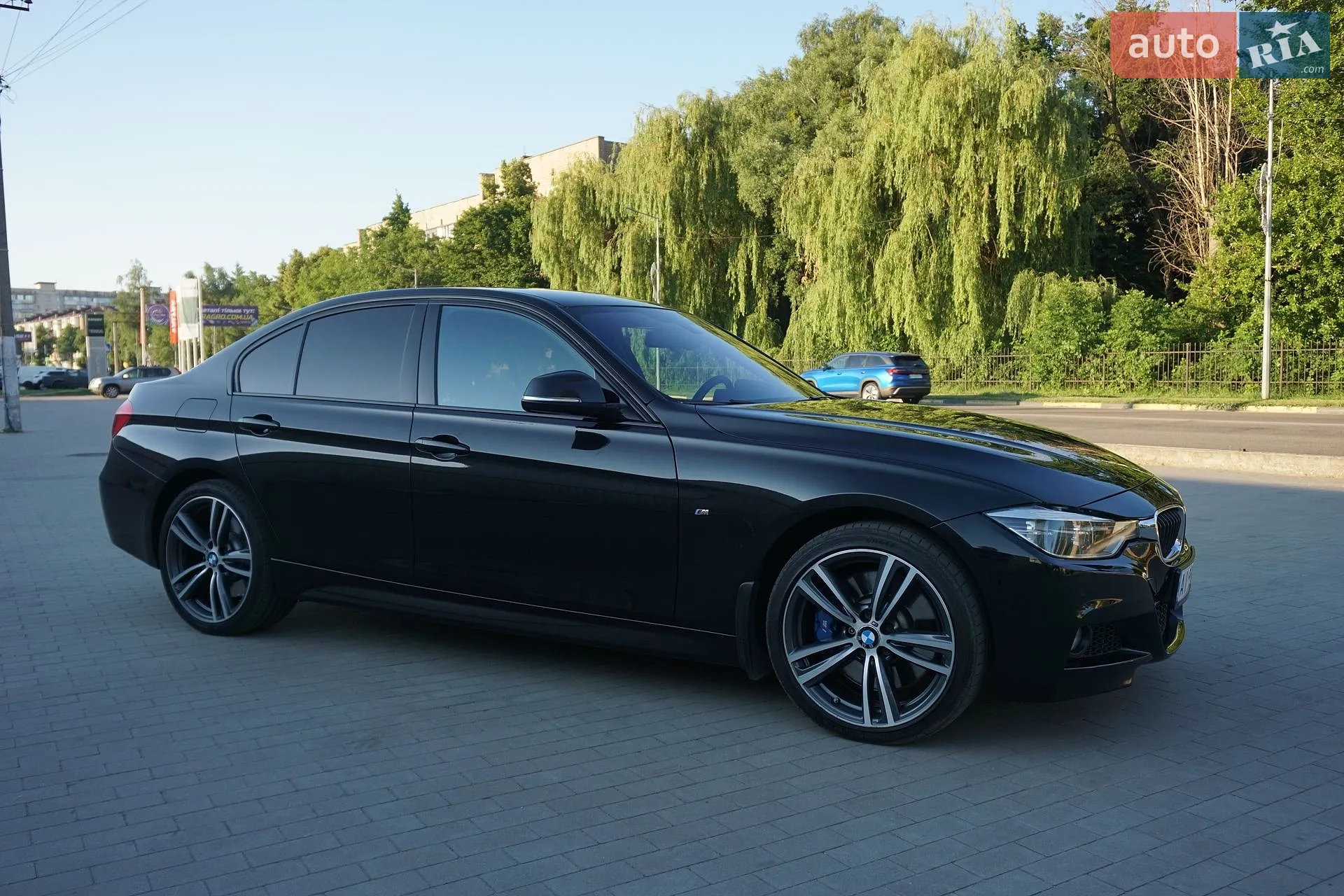 BMW 3 Series 2015 VIN WBA8B71050K385299 фото оголошення 3 з 28