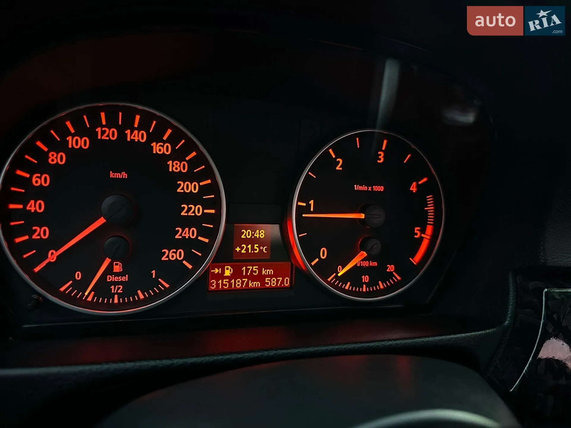 BMW 3 Series 2005 VIN WBAVC31010PY53931 фото оголошення 18 з 25