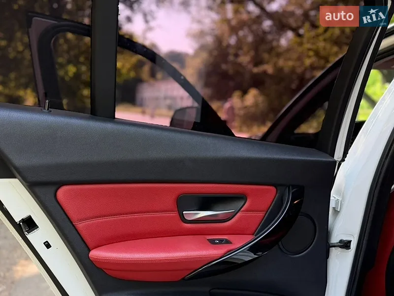 BMW 3 Series 2013 VIN WBA3C3C55EF985362 фото оголошення 34 з 76