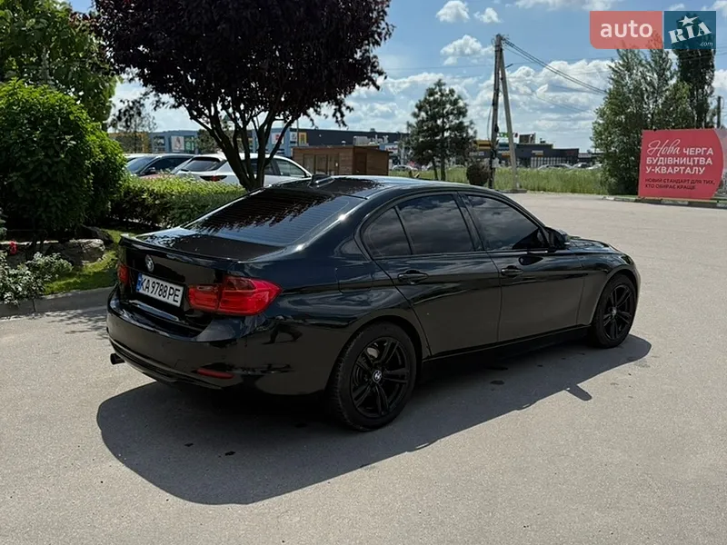 BMW 3 Series 2012 VIN WBA3D31000J271150 фото оголошення 10 з 50