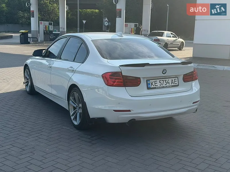 BMW 3 Series 2012 VIN WBA3B11040J403787 фото оголошення 5 з 46