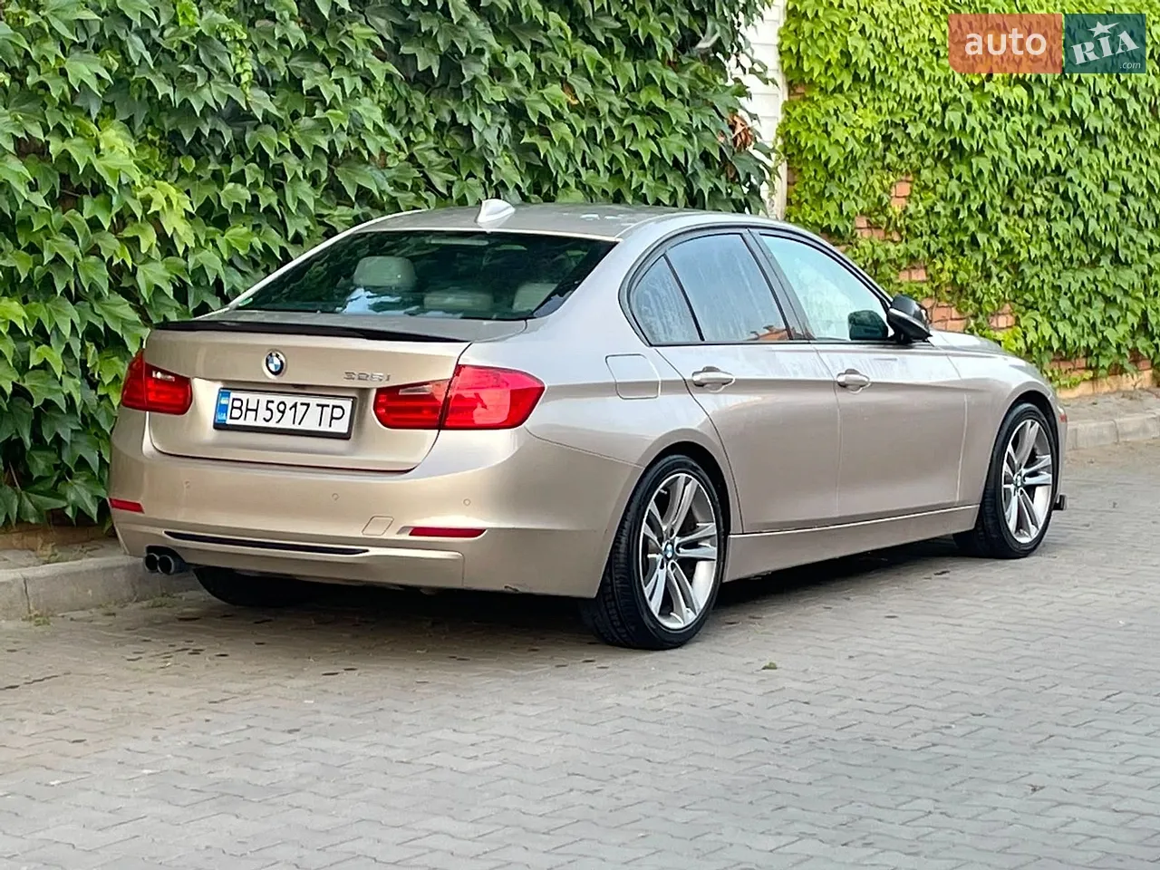 2012 BMW 3er - мініатюра 18