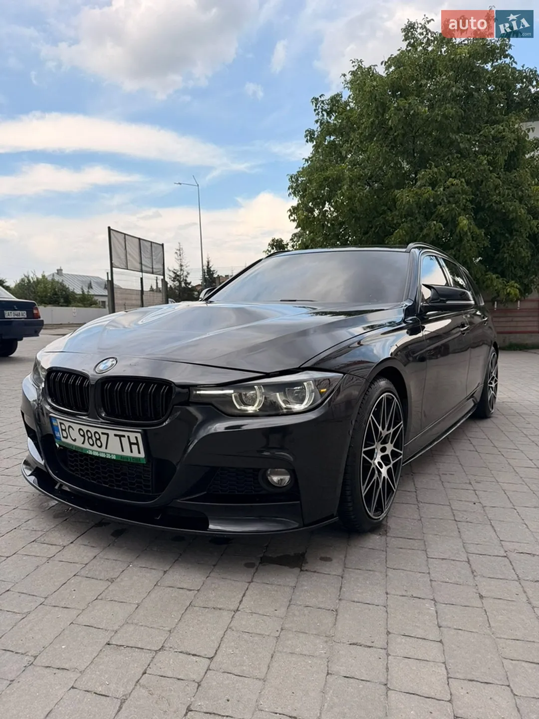 BMW 3 Series 2016 VIN WBA8J1C54GK711032 фото оголошення 12 з 14