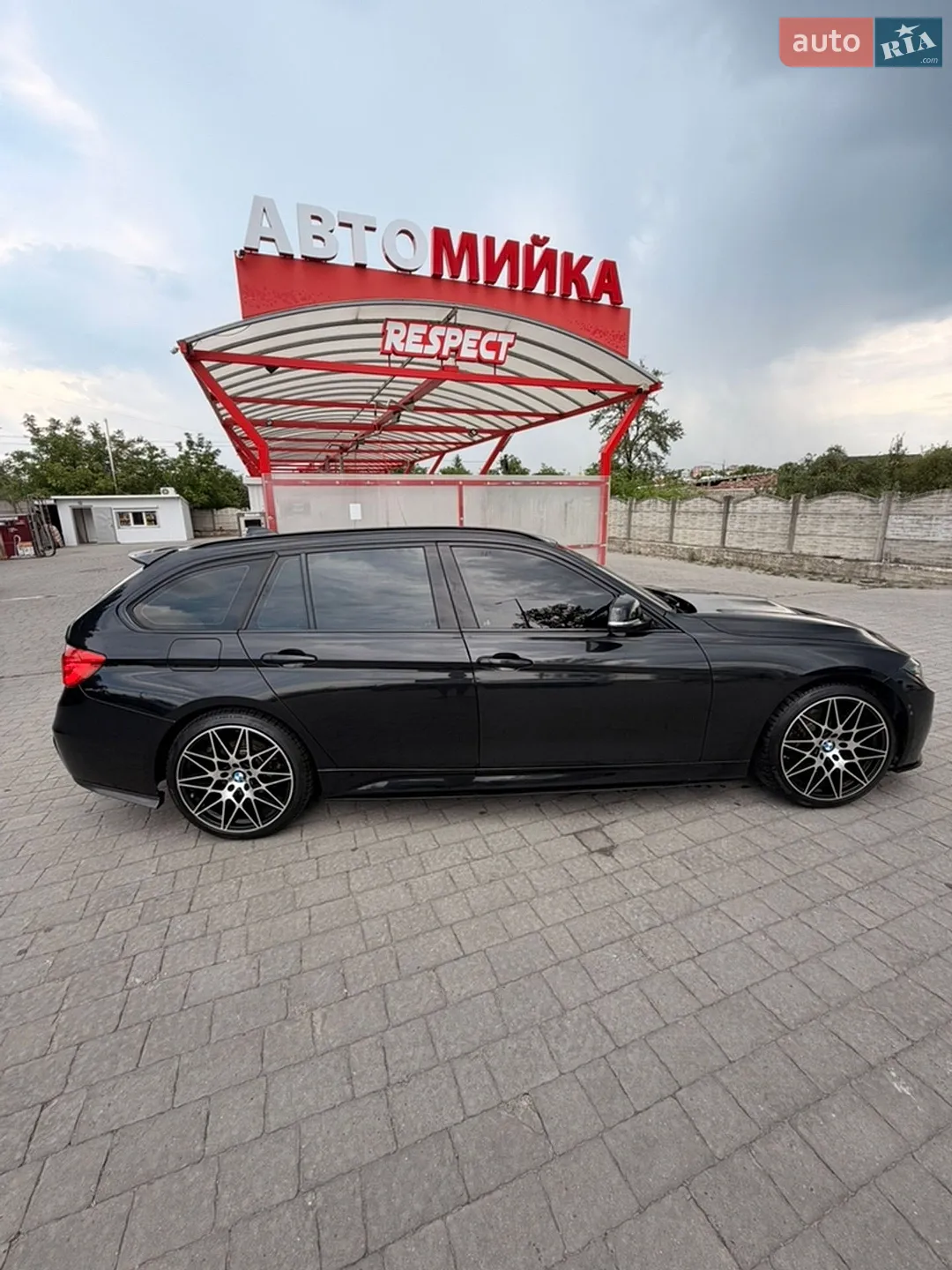 BMW 3 Series 2016 VIN WBA8J1C54GK711032 фото оголошення 6 з 14