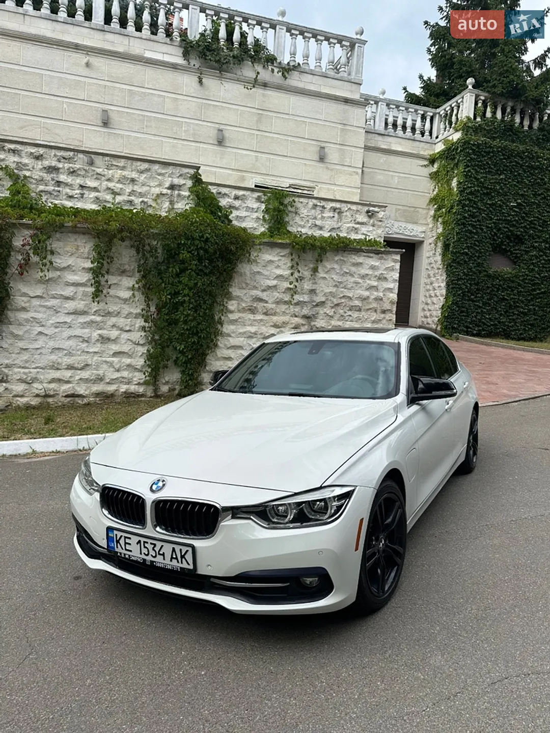 BMW 3 Series 2012 VIN WBA3C1C5XDF435853 фото оголошення 4 з 20