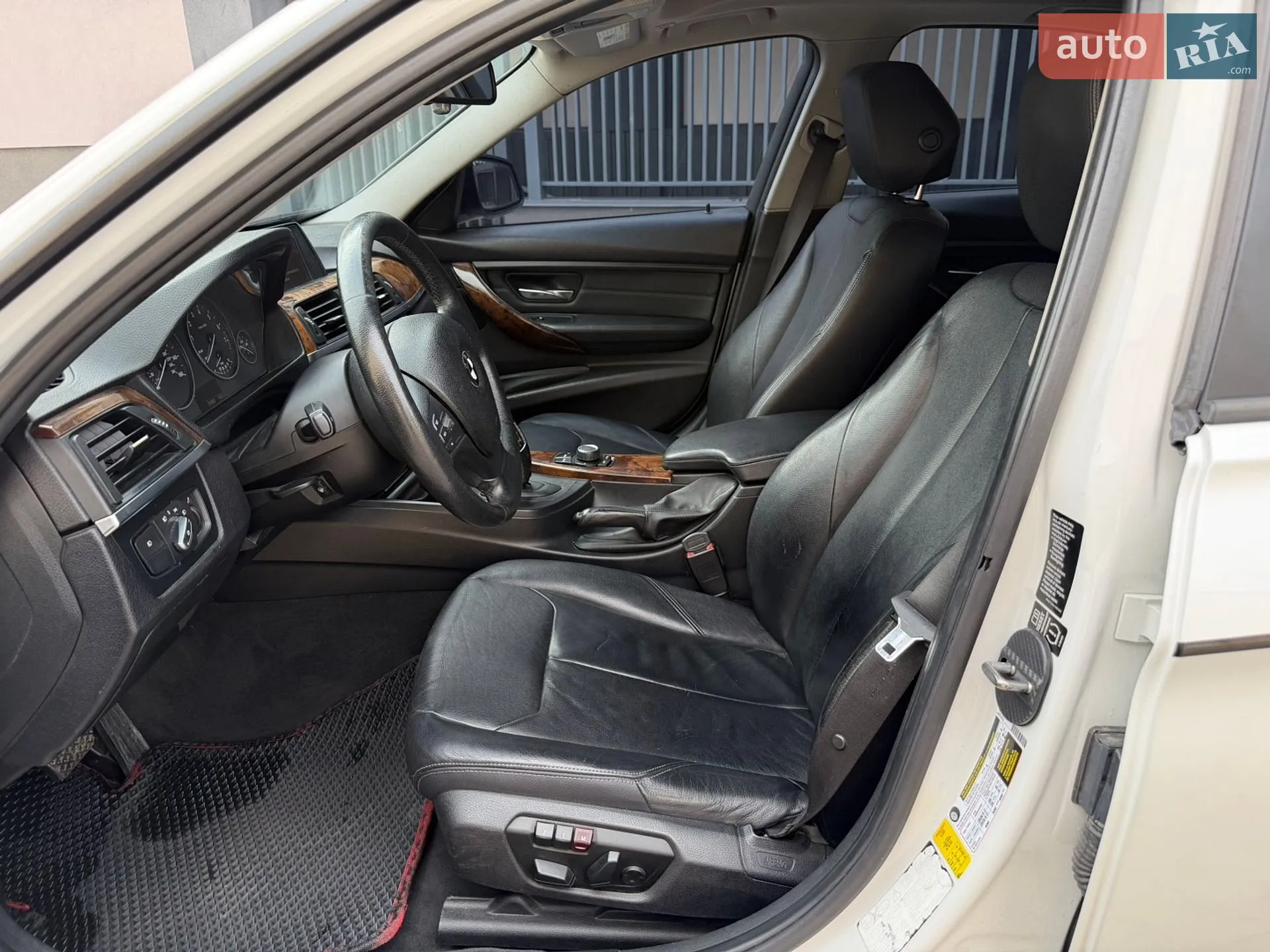2012 BMW 3er - мініатюра 11