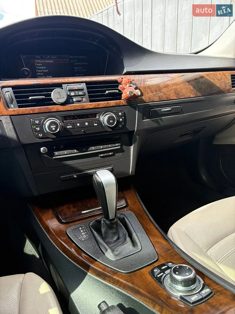 2010 BMW 3er - мініатюра 8