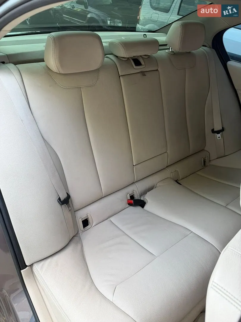 2012 BMW 3er - мініатюра 25