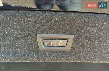 Седан BMW 3 Series 2020 в Львове