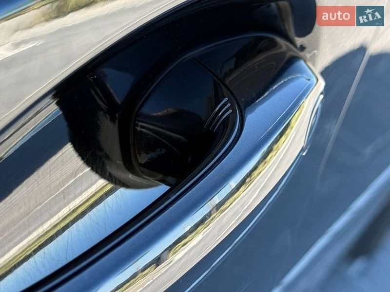 Седан BMW 3 Series 2020 в Львове