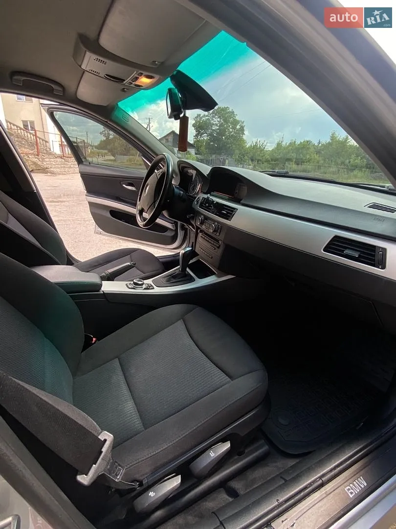 2010 BMW 3er - мініатюра 11