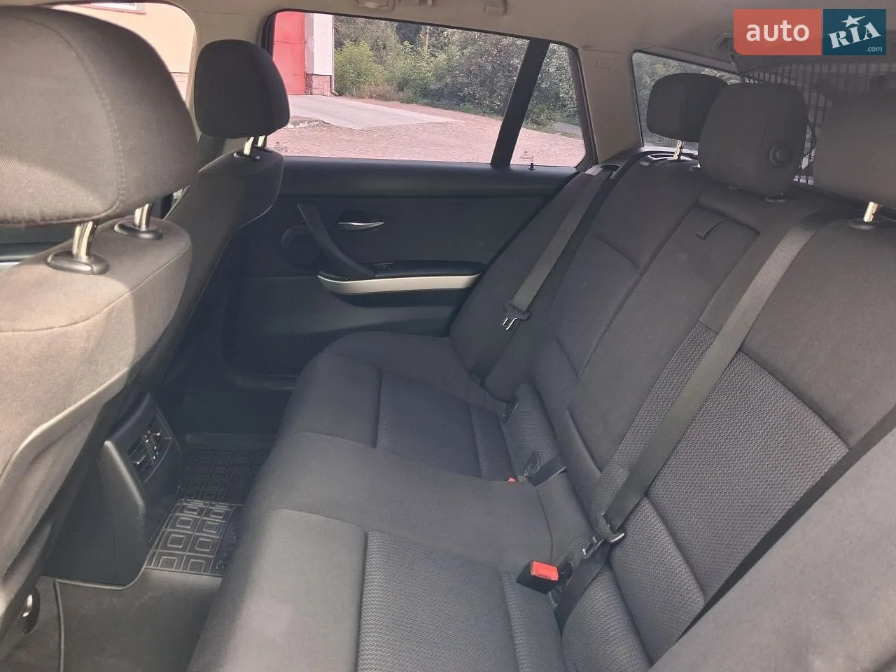 2010 BMW 3er - мініатюра 21