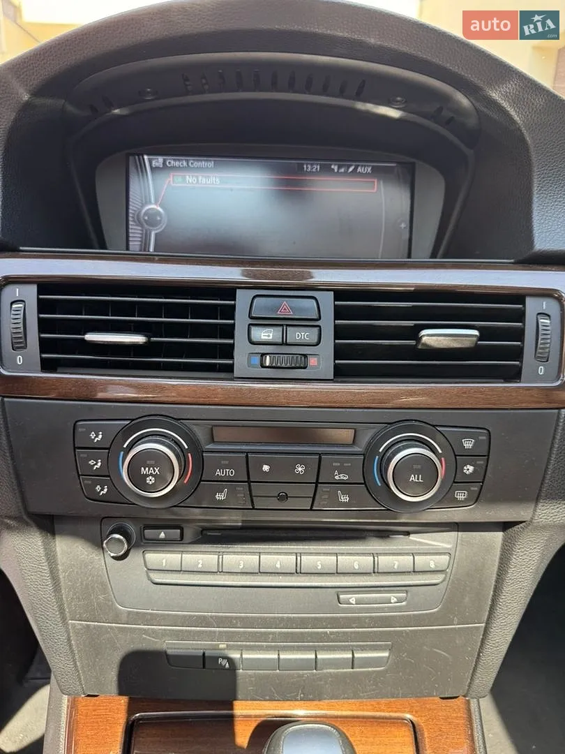 2010 BMW 3er - мініатюра 9