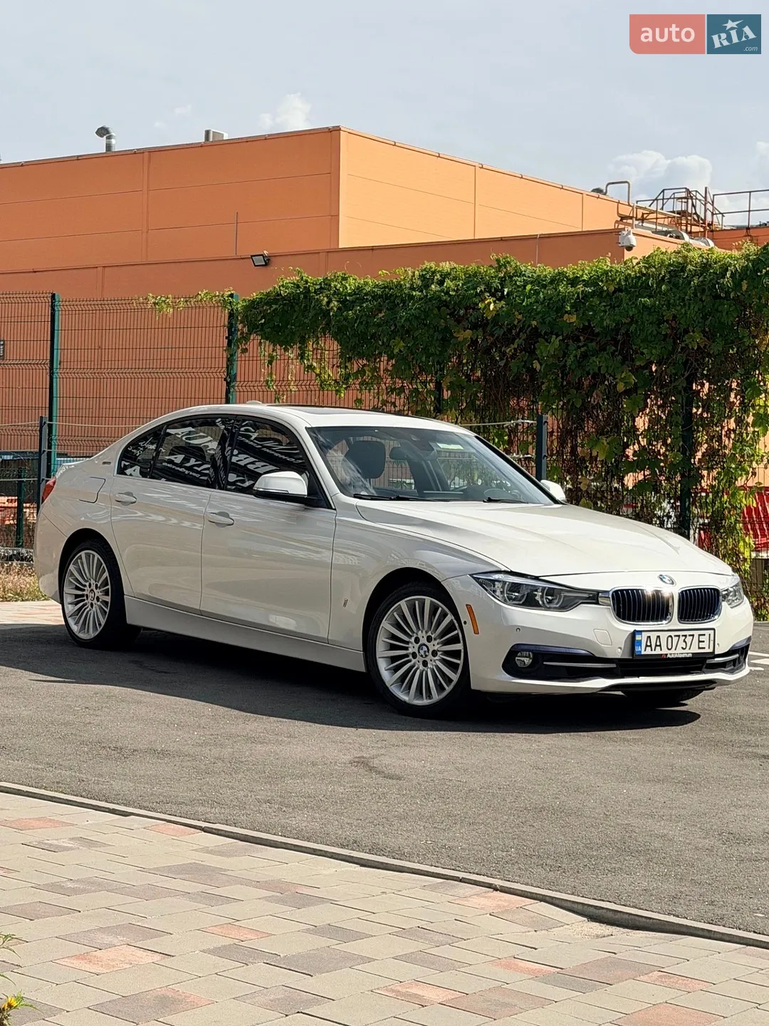 2016 BMW 3er - мініатюра 2