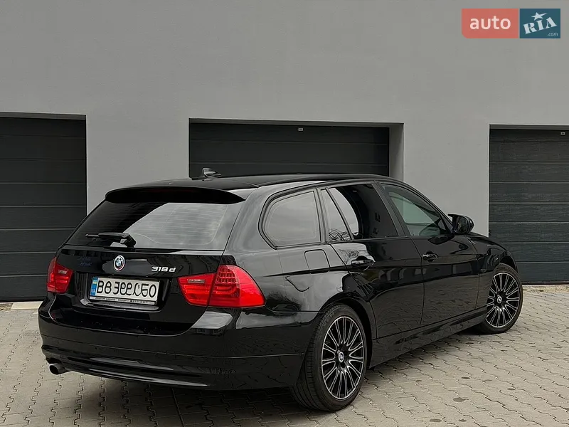 BMW 3 Series 2010
