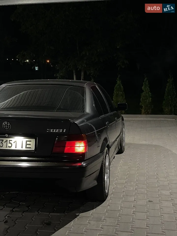 BMW 3 Series 1993