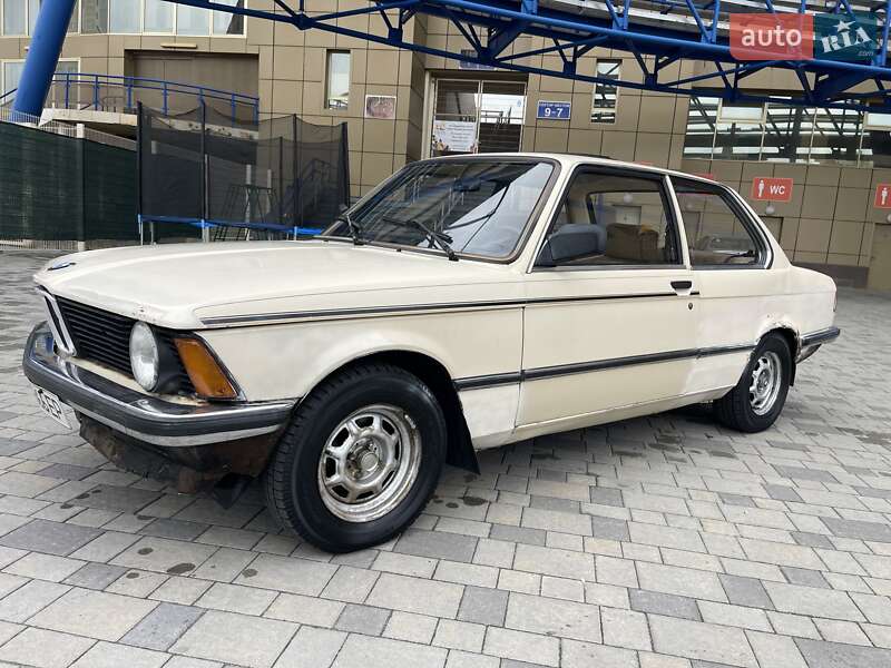 Седан BMW 315 1983 в Харькове