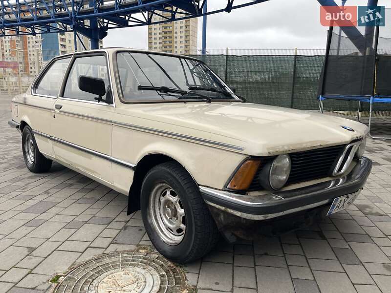 Седан BMW 315 1983 в Харькове