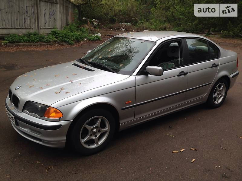 BMW 3 1999 года