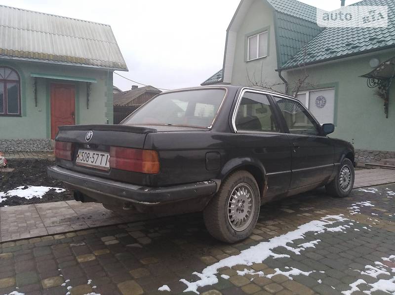 BMW 3 1986 года