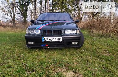 Седан BMW 318 1993 в Луцке