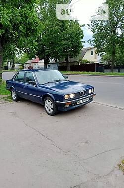 Седан BMW 324 1991 в Ровно