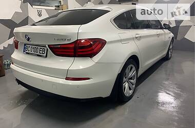 Хетчбек BMW 5 Series GT 2013 в 