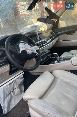 Ліфтбек BMW 5 Series GT 2011 в 