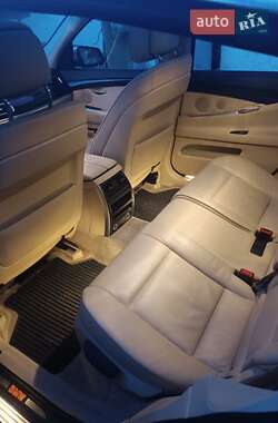 Лифтбек BMW 5 Series GT 2012 в 