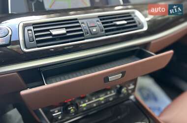 Лифтбек BMW 5 Series GT 2012 в 