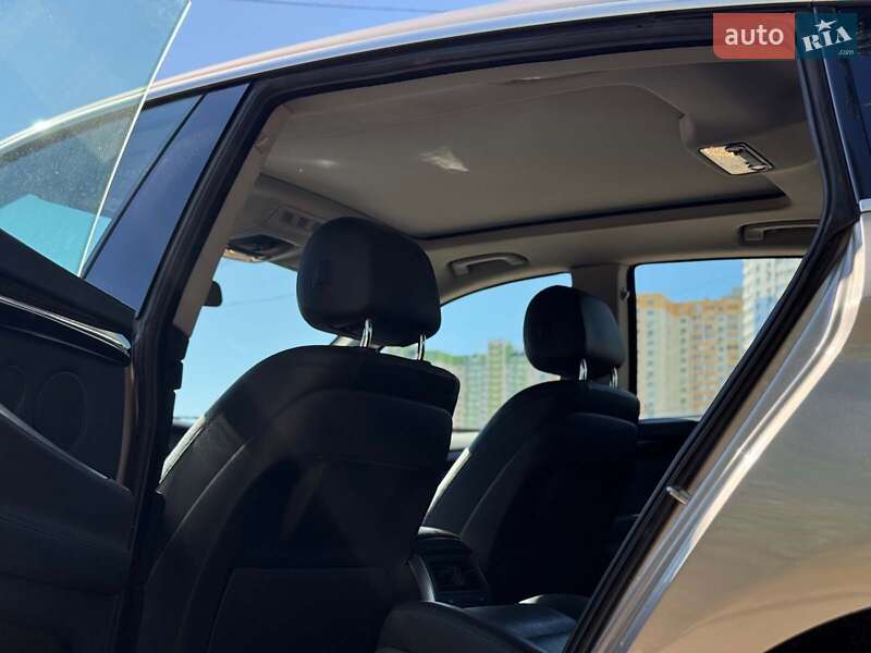 Лифтбек BMW 5 Series GT 2017 в Киеве фото 40 Лифтбек BMW 5 Series GT 2017 в Киеве