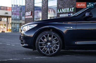 Лифтбек BMW 5 Series GT 2011 в 