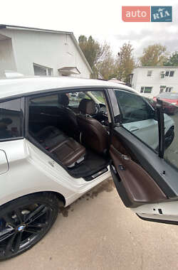 Ліфтбек BMW 5 Series GT 2015 в  фото 17 Ліфтбек BMW 5 Series GT 2015 в