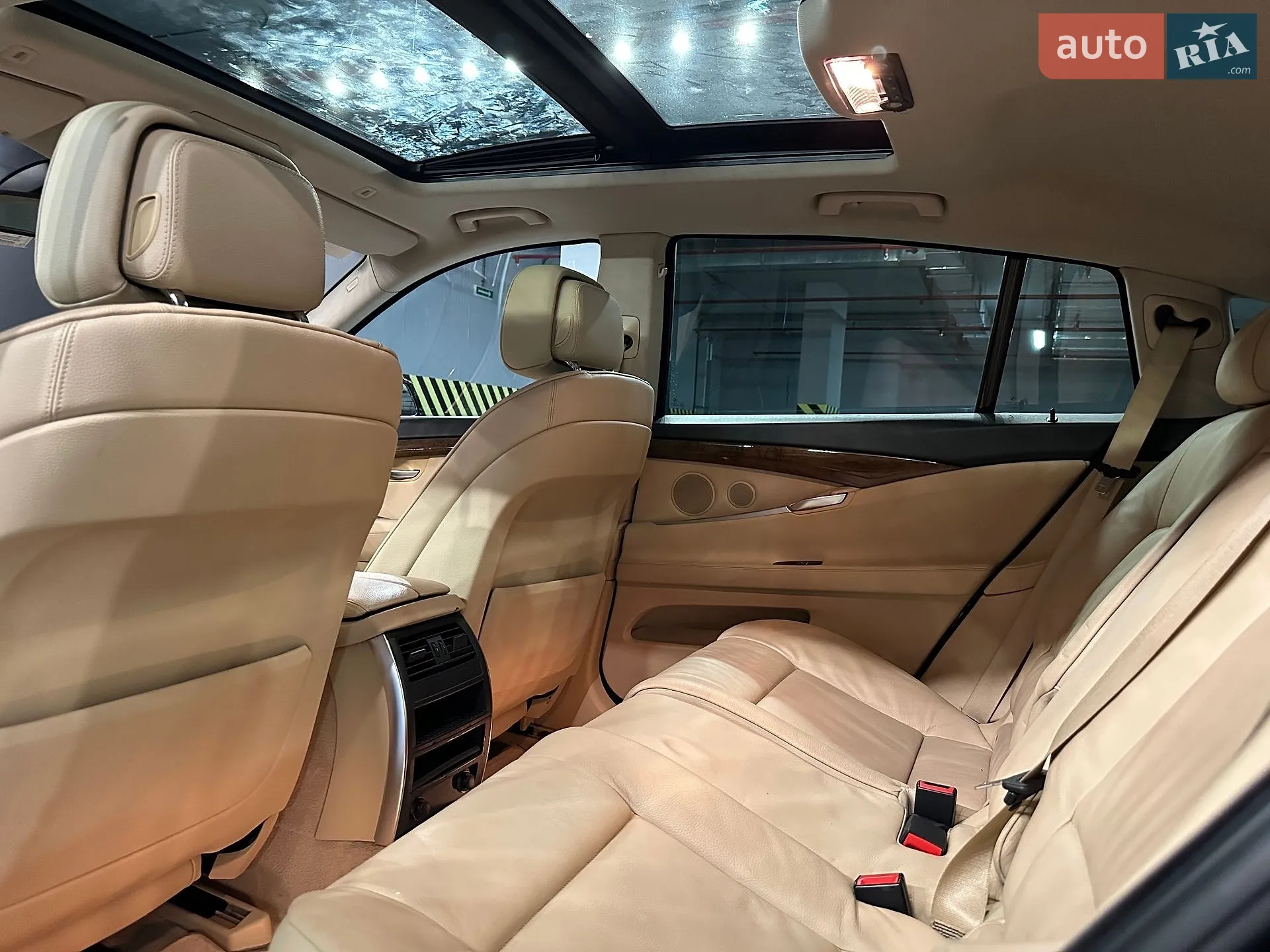 2010 BMW 5er - мініатюра 9