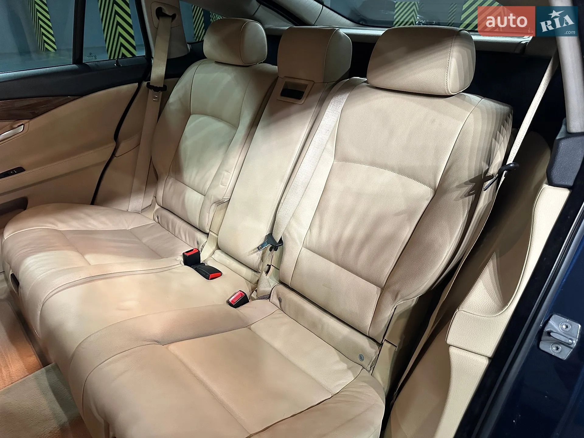 2010 BMW 5er - мініатюра 11